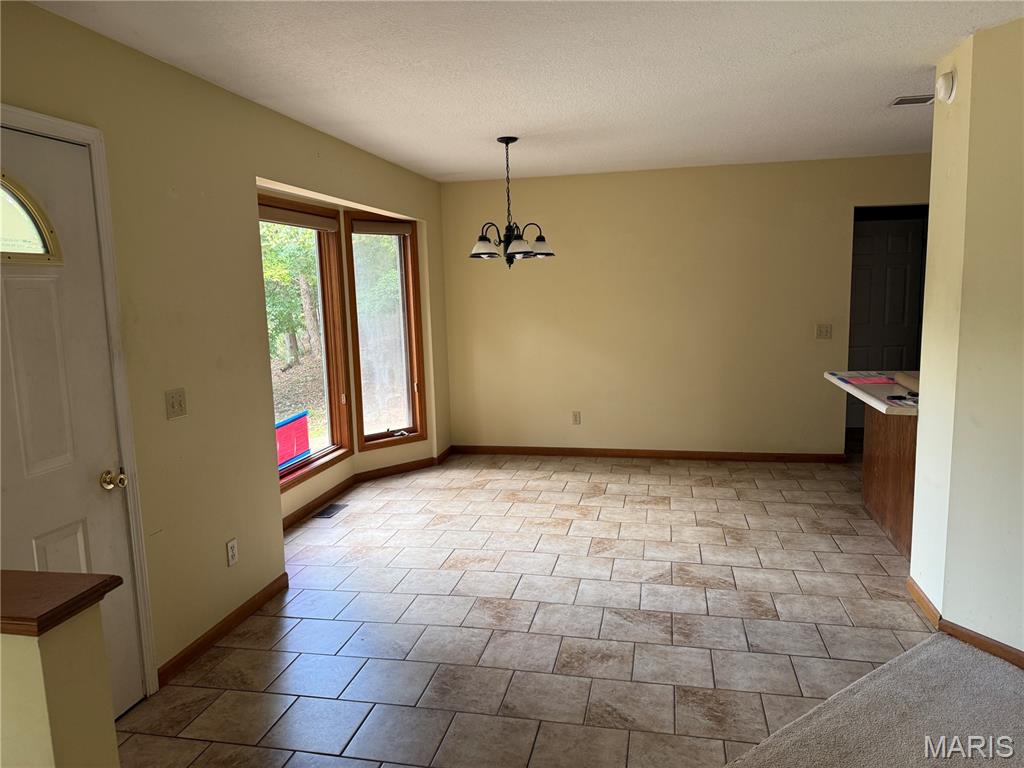 3rd image of 200 Wagonwheel Dr, Camdenton, MO 65020 | MLS# MIS26053530