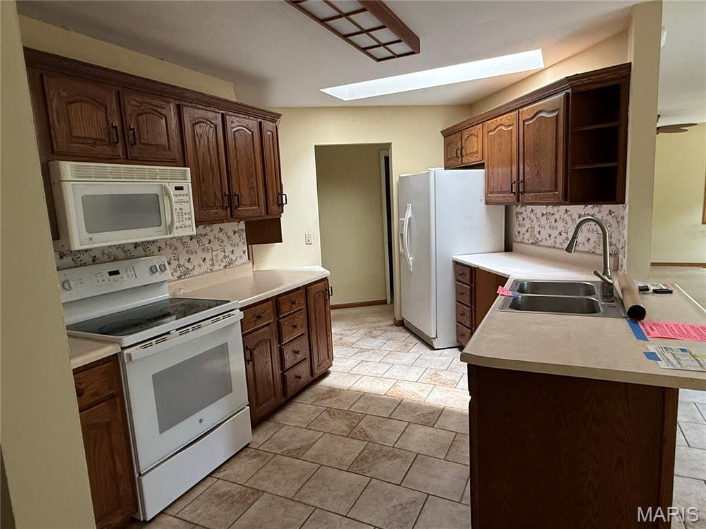 4th image of 200 Wagonwheel Dr, Camdenton, MO 65020 | MLS# MIS26053530