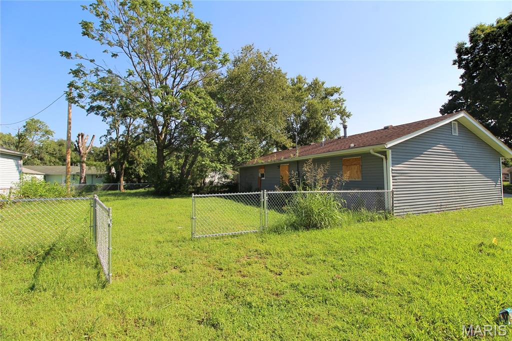 21st image of 1605 Parklane Dr, East Saint Louis, IL 62206 | MLS# MIS26053539