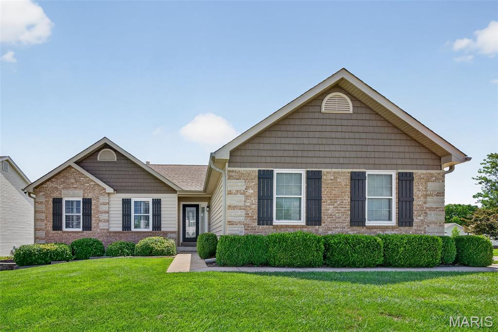 1st image of 41 Old Yorktown Ct, Wentzville, MO 63385 | MLS# MIS26053540