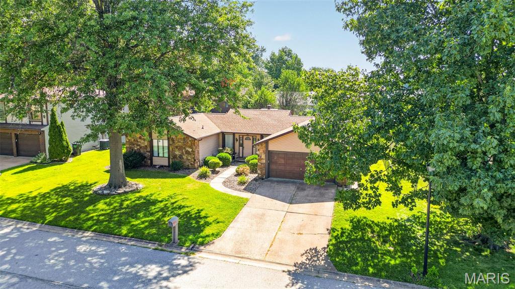 4th image of 10 El Cerrito Dr, Belleville, IL 62221 | MLS# MIS26053551