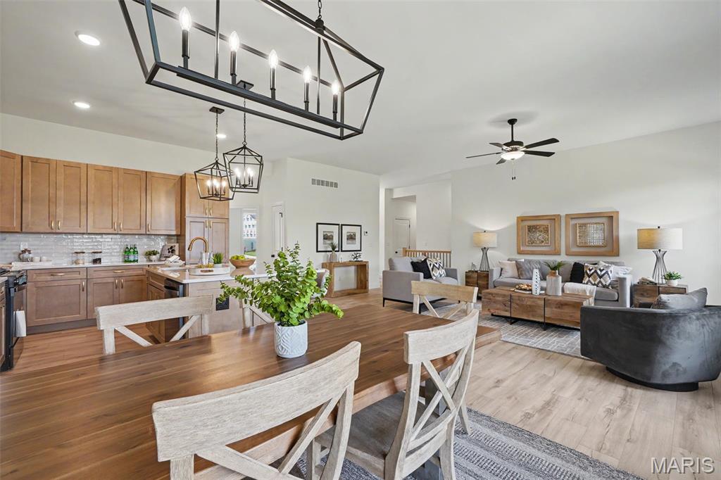 3rd image of 212 Fiddler'S Close Rd #212 STB, Washington, MO 63090 | MLS# MIS26053602