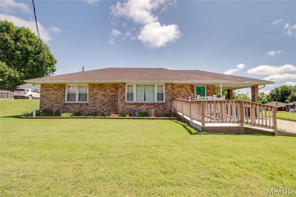 1st image of 201 Longfellow Ave, Alton, IL 62002 | MLS# MIS26053606