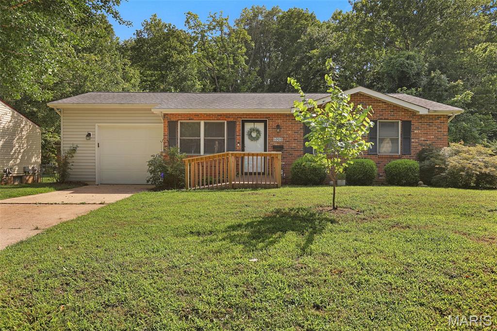 2nd image of 1704 E 9th St, Washington, MO 63090 | MLS# MIS26053618