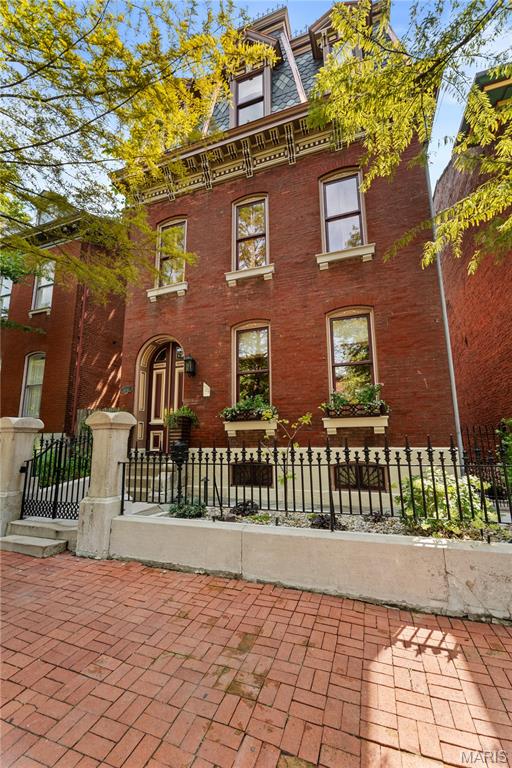 1st image of 1840 S 8th St, St Louis, MO 63104 | MLS# MIS26053676