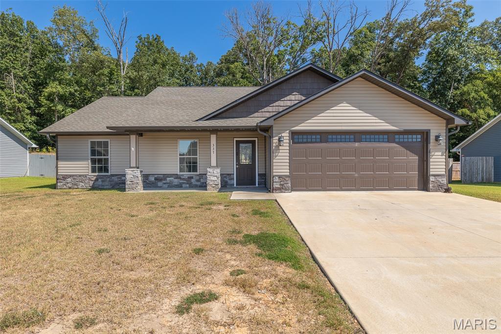 1st image of 337 Apple Park Wy, Poplar Bluff, MO 63901 | MLS# MIS26053685