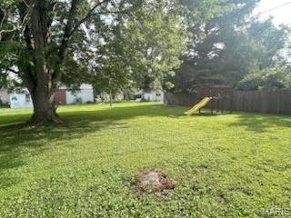20th image of 327 Sycamore St, Carrollton, IL 62016 | MLS# MIS26053695