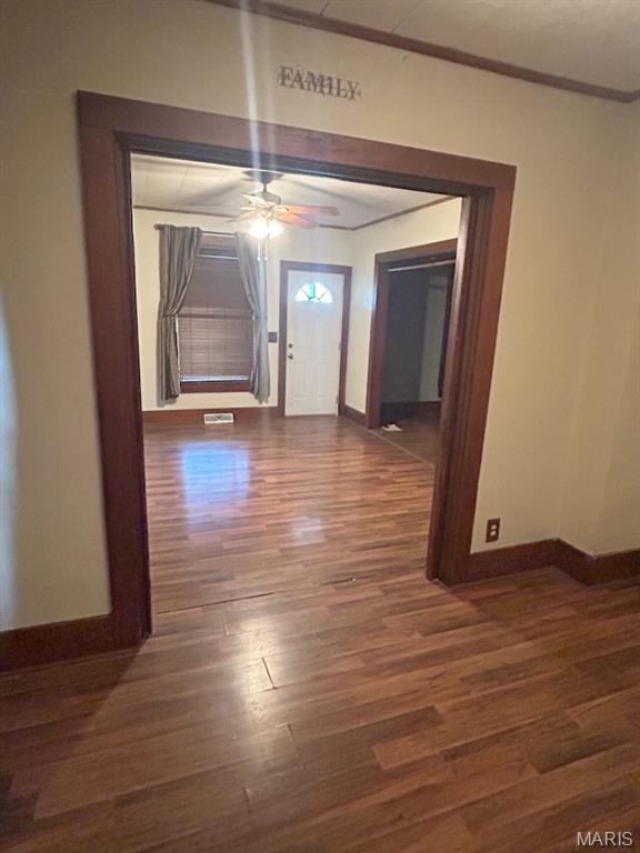 5th image of 327 Sycamore St, Carrollton, IL 62016 | MLS# MIS26053695