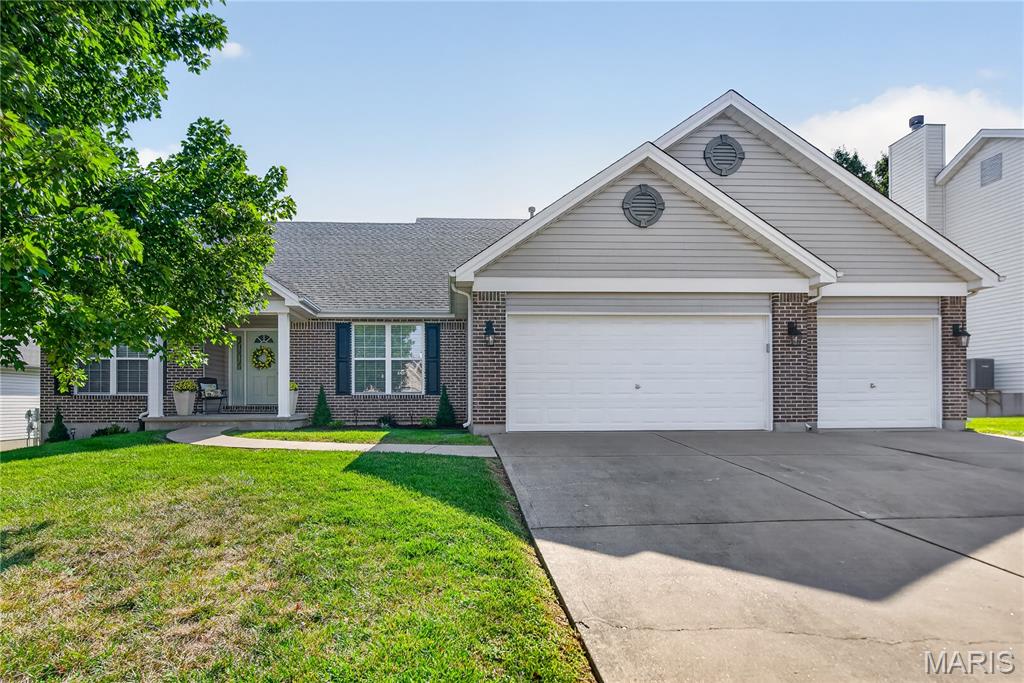3rd image of 1314 Brighton Crest Dr, O'fallon, MO 63366 | MLS# MIS26053735