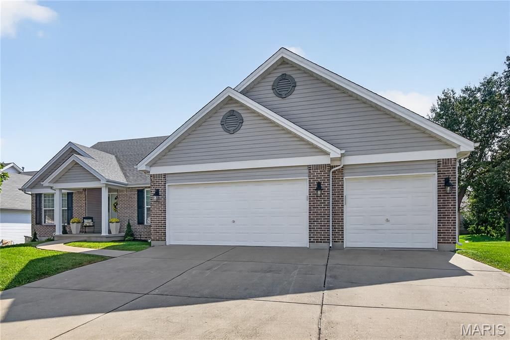 4th image of 1314 Brighton Crest Dr, O'fallon, MO 63366 | MLS# MIS26053735
