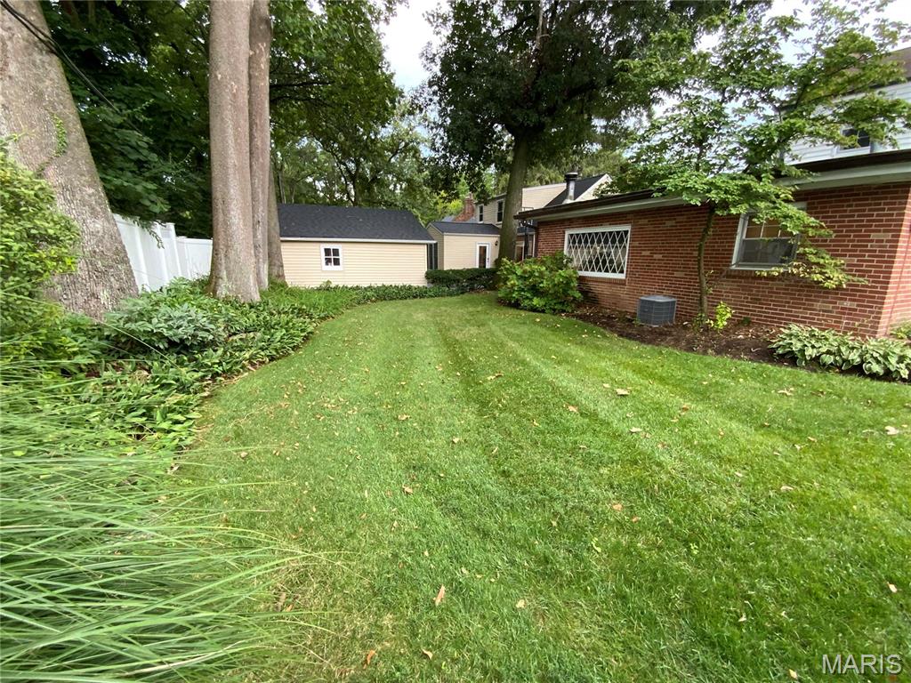 6th image of 6 Hawthorne Ct, Oakland, MO 63122 | MLS# MIS26053753