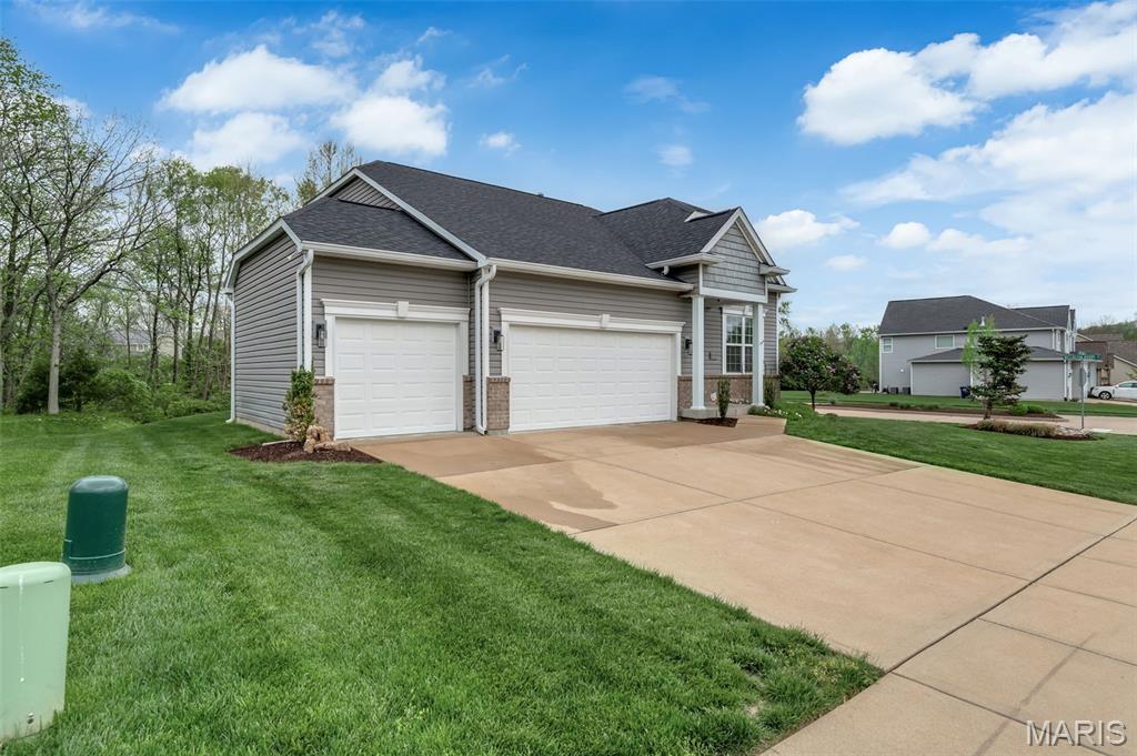 2nd image of 917 Summit Oaks Dr, Eureka, MO 63025 | MLS# MIS26053765