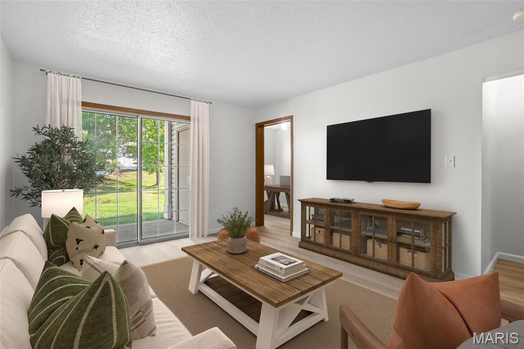 4th image of 4233 Heritage Woods Dr, St. Louis, MO 63129