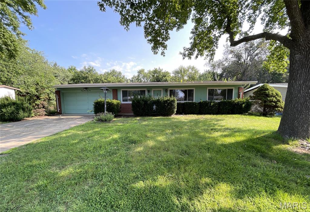 1st image of 2385 Palomino Ln, Florissant, MO 63033 | MLS# MIS26053829