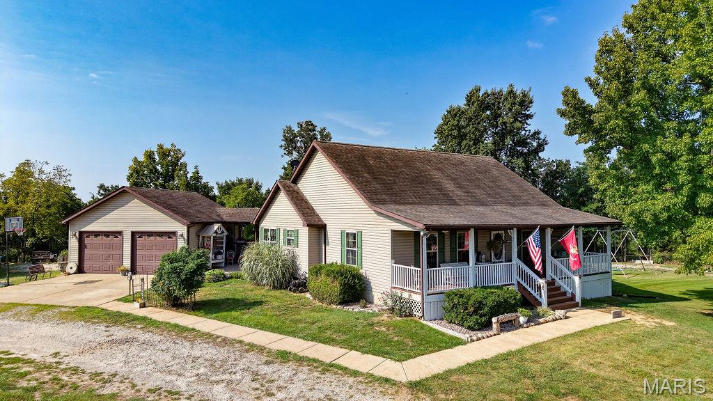 1st image of 1865 Yellow Rock Rd, De Soto, MO 63020 | MLS# MIS26053868