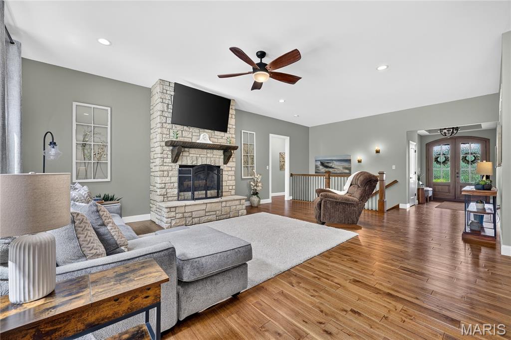 4th image of 524 Stonewolf Creek Dr, Wentzville, MO 63385 | MLS# MIS26053873