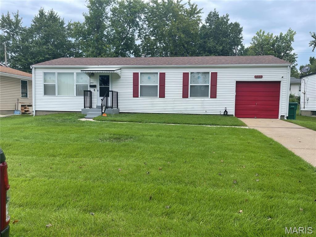 2nd image of 611 Marshfield Dr, Saint Louis, MO 63137 | MLS# MIS26053890