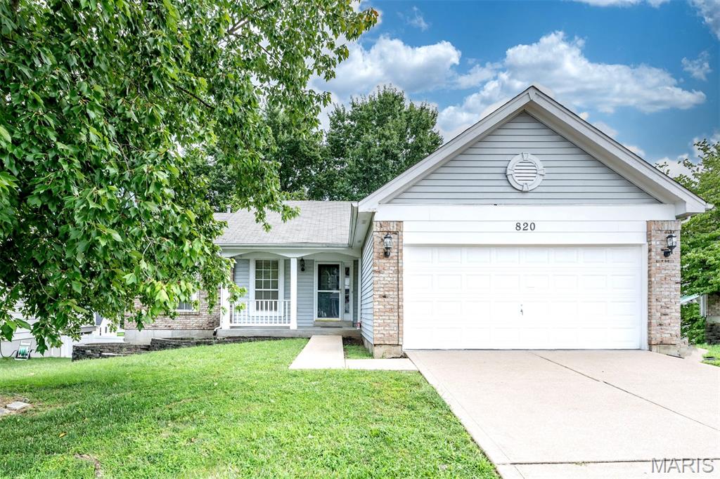 image of 820 Fall Crown Ln, Fenton, MO 63026 | MLS# MIS26053933