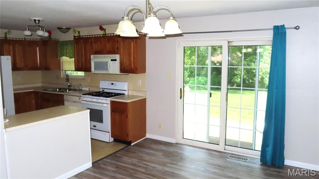image of 1095 Thompson Dr, Florissant, MO 63031 | MLS# MIS26053991