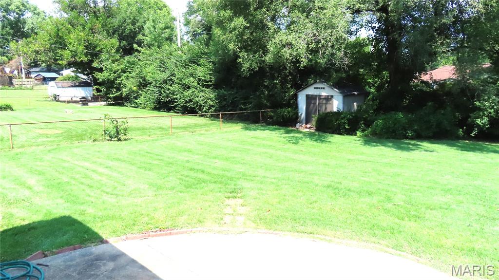 17th image of 1095 Thompson Dr, Florissant, MO 63031 | MLS# MIS26053991