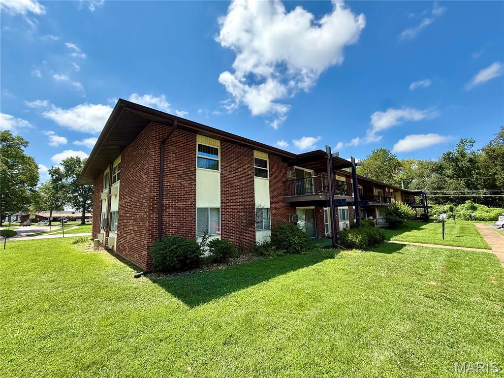 1st image of 7601 Hazelcrest Dr #E, Hazelwood, MO 63042 | MLS# MIS26054001