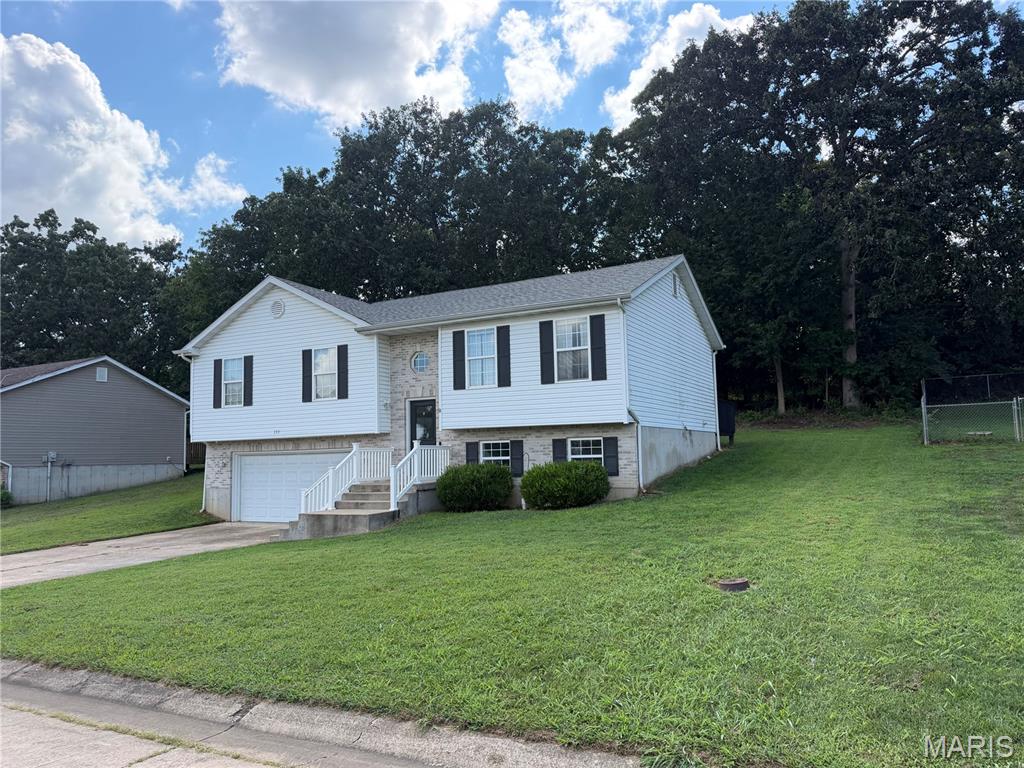 3rd image of 153 T Box Dr, Saint Clair, MO 63077 | MLS# MIS26054015