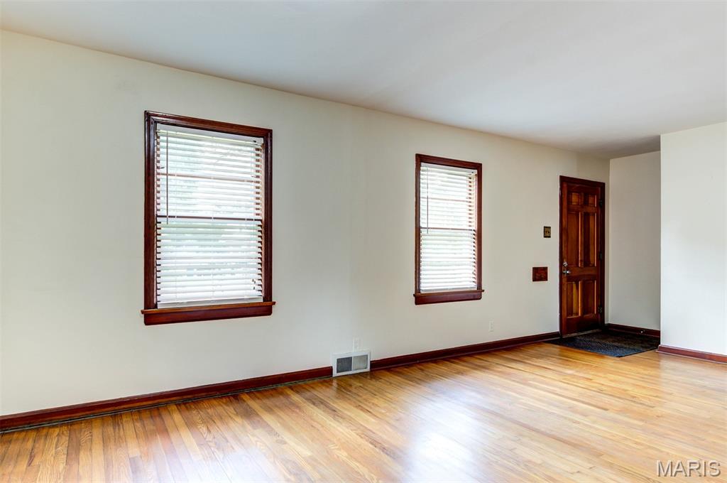 2nd image of 8746 North Ave, St Louis, MO 63114 | MLS# MIS26054024