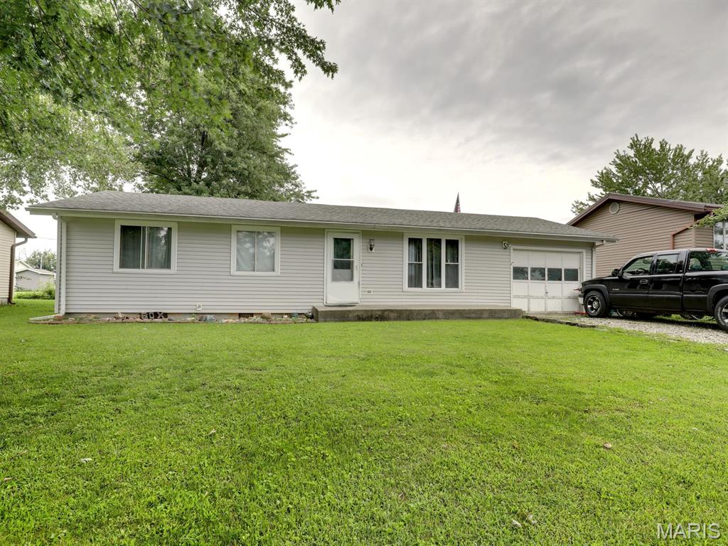 Photo 1 of Single family home for sale at 325 Westwood Dr, Kahoka, MO 63445 | MLS# MIS26054028 | Listing updated on 2026-09-02
