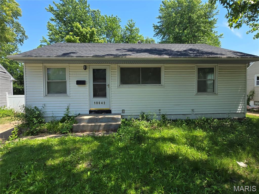 1st image of 10642 Dunkeld Cir, Saint Louis, MO 63137 | MLS# MIS26054040