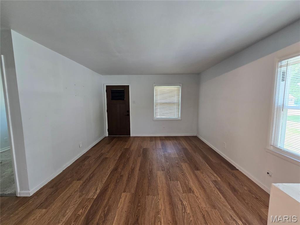 3rd image of 10642 Dunkeld Cir, Saint Louis, MO 63137 | MLS# MIS26054040