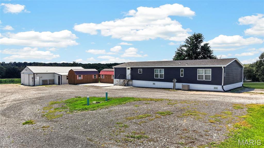 5th image of 200 Fairview Dr, Winfield, MO 63389 | MLS# MIS26054044