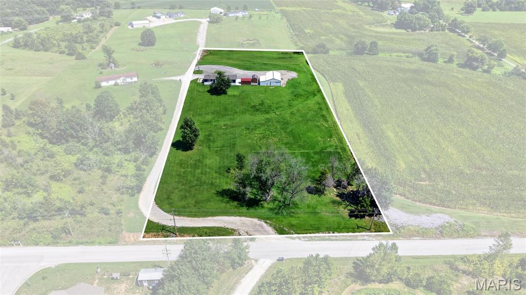 4th image of 200 Fairview Dr, Winfield, MO 63389 | MLS# MIS26054044
