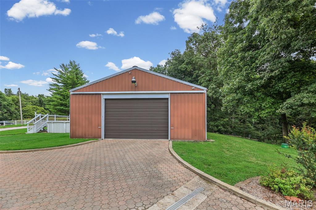 5th image of 2409 Winter Ln, Godfrey, IL 62035 | MLS# MIS26054057