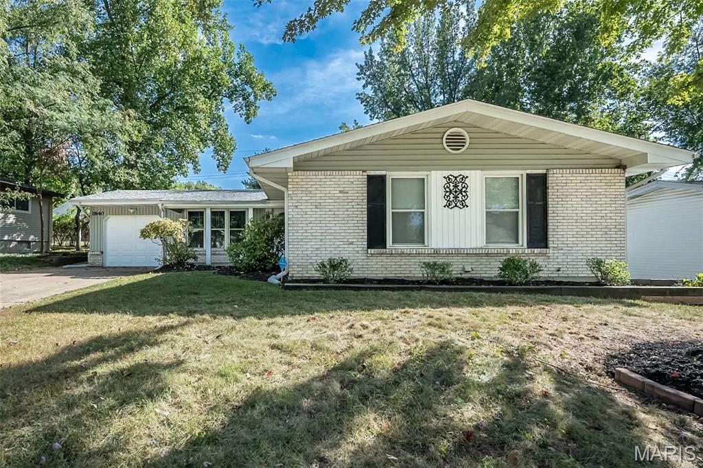 1st image of 1840 Saint Anthony Ln, Florissant, MO 63033 | MLS# MIS26054070