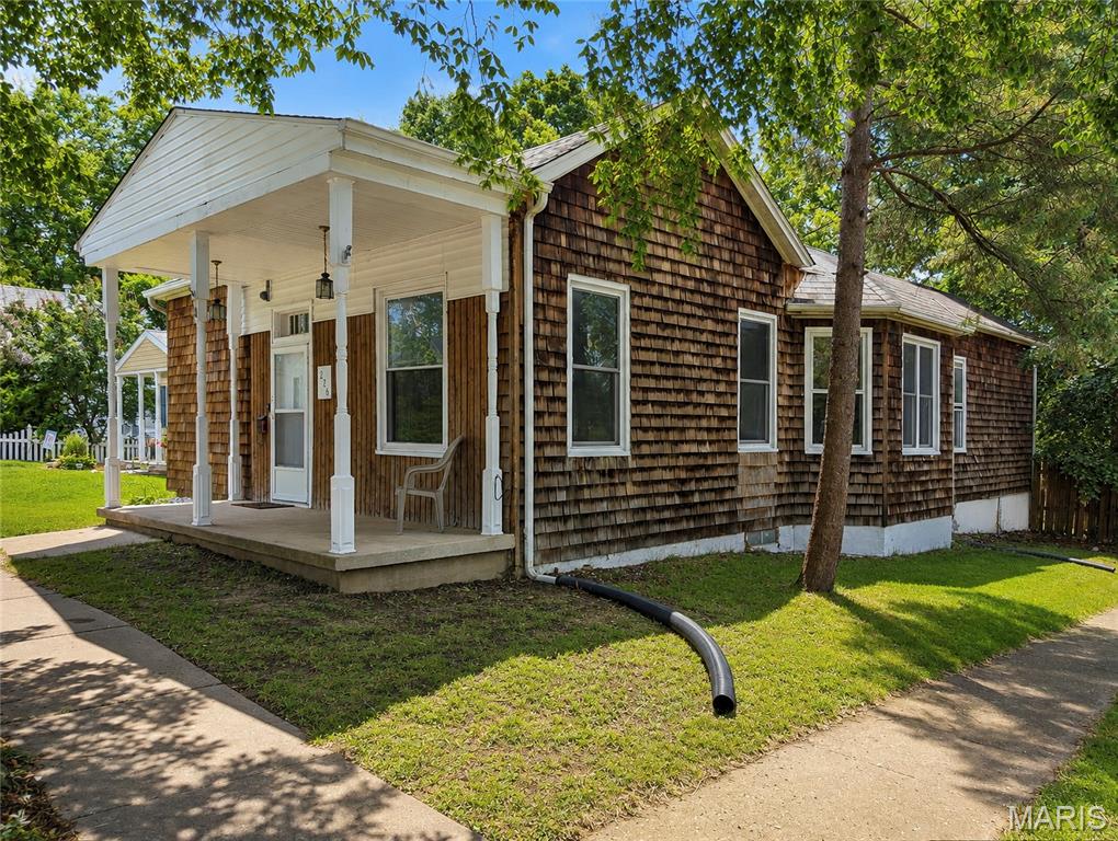 2nd image of 226 W Main St, Lebanon, IL 62254 | MLS# MIS26054113
