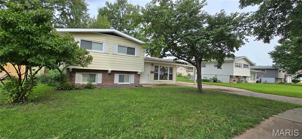 1st image of 13 Floweridge Ln, Florissant, MO 63031 | MLS# MIS26054202