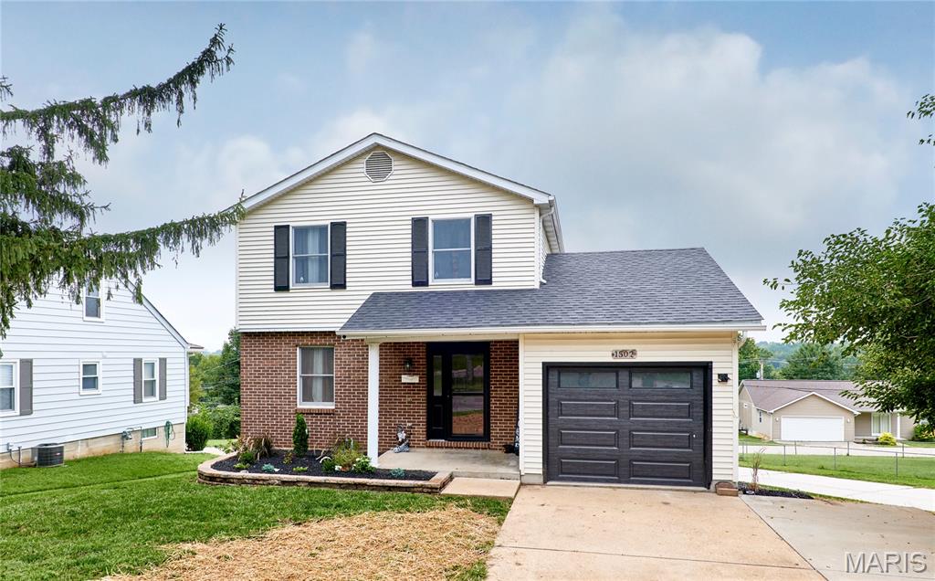 1st image of 1502 Third Parkway St, Washington, MO 63090 | MLS# MIS26054219