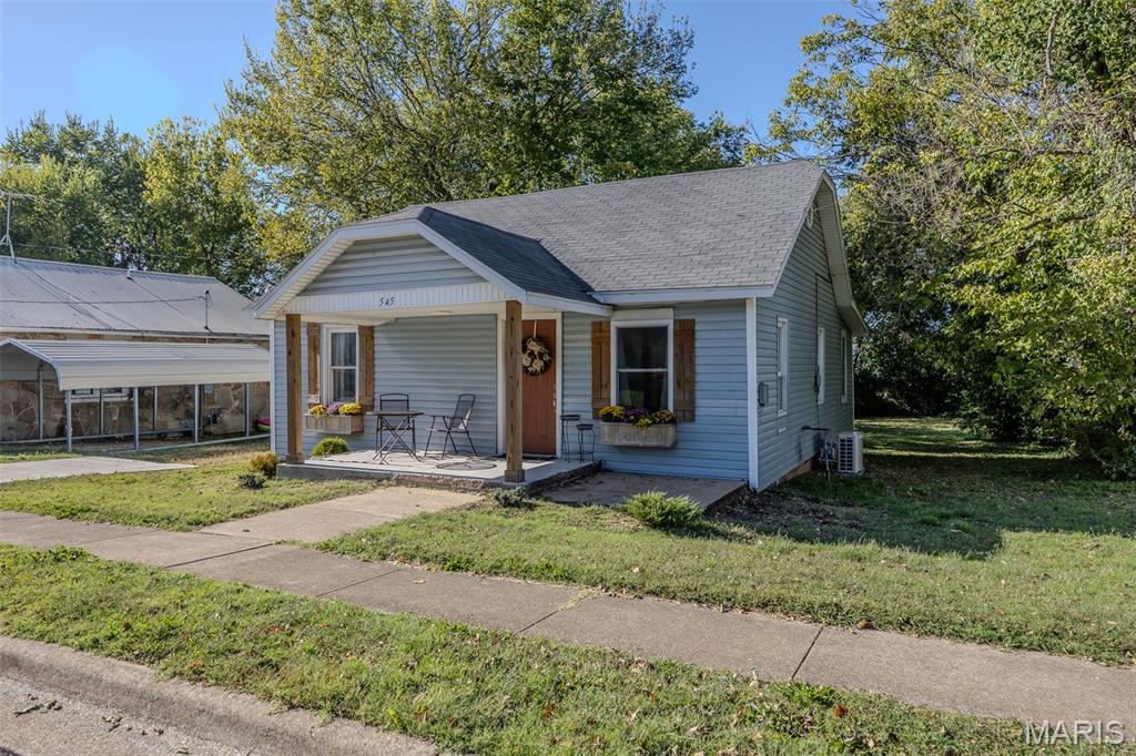 2nd image of 545 W Pierce St, Lebanon, MO 65536 | MLS# MIS26054261