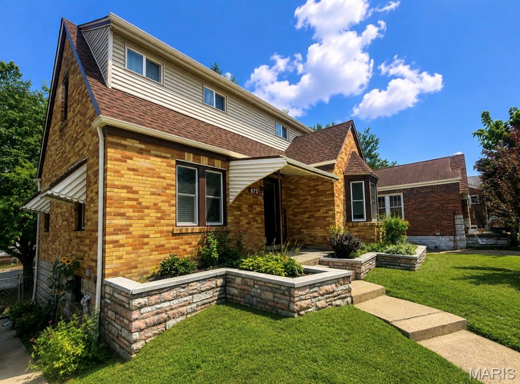 2nd image of 673 Bellsworth Dr, St Louis, MO 63125 | MLS# MIS26054305