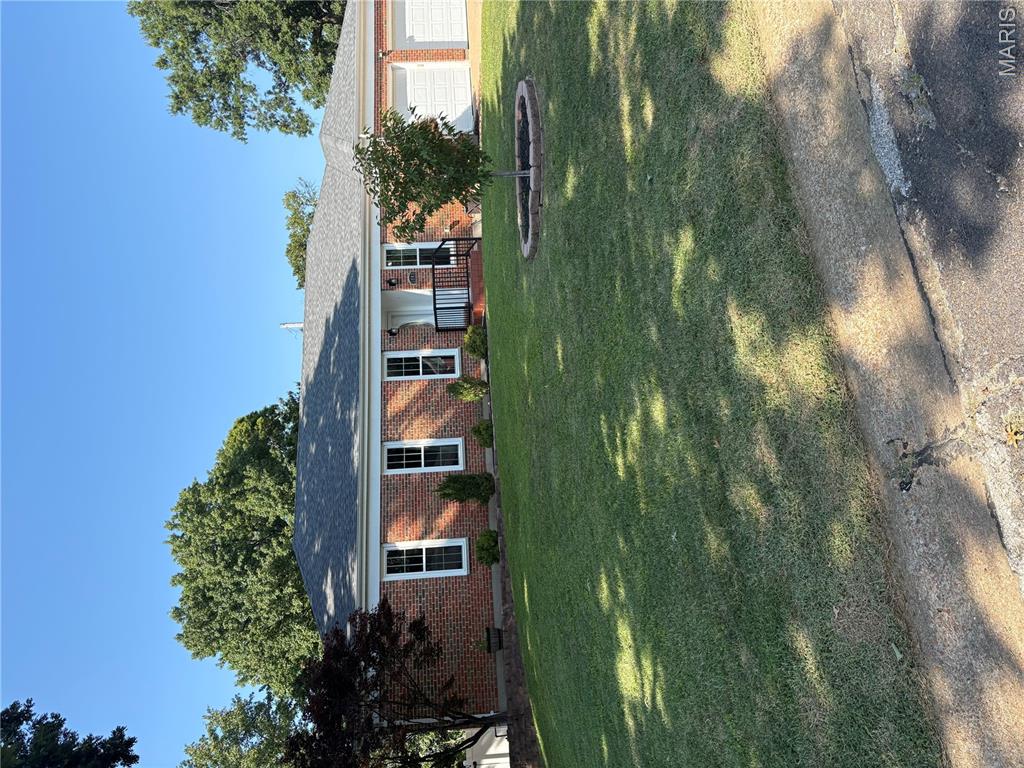 2nd image of 5849 Oak Branch Dr, St Louis, MO 63128 | MLS# MIS26054377