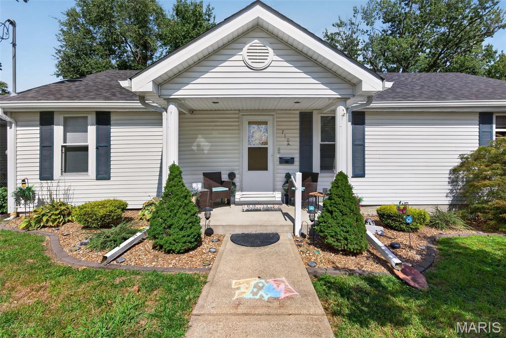 1st image of 710 N 5th St, Elsberry, MO 63343 | MLS# MIS26054436