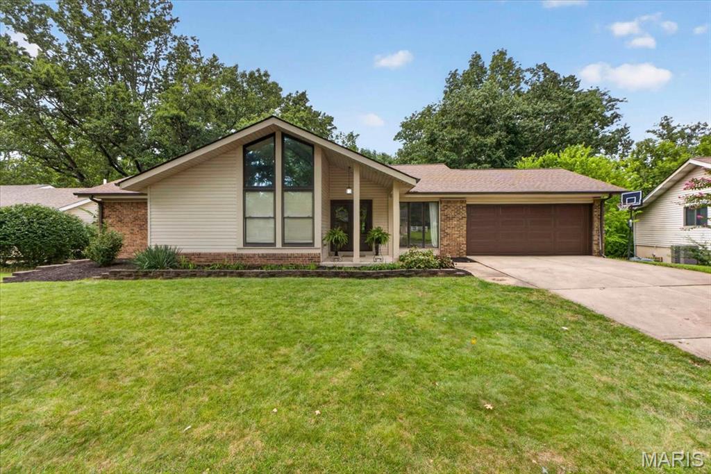 1st image of 15250 Kingsman Cir, Chesterfield, MO 63017 | MLS# MIS26054457