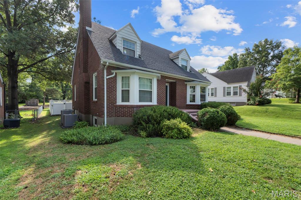 3rd image of 308 N Sunset Blvd, Cape Girardeau, MO 63701 | MLS# MIS26054468