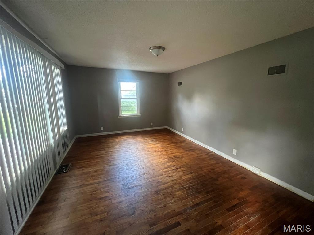 3rd image of 10206 Prince Dr, St Louis, MO 63136 | MLS# MIS26054485