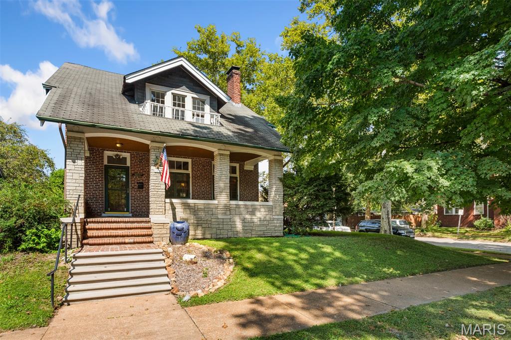 1st image of 1103 Bellerive Blvd, St Louis, MO 63111 | MLS# MIS26054493