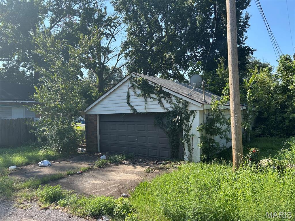 1st image of 11823 Larimore Rd, St Louis, MO 63138 | MLS# MIS26054511