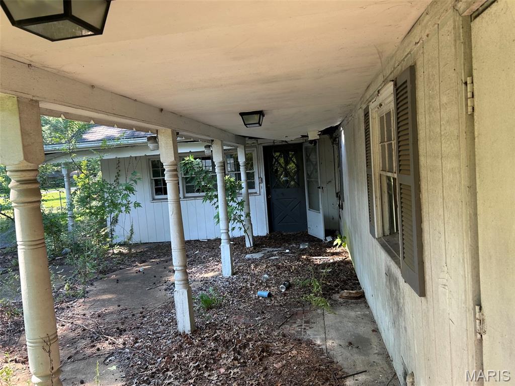 2nd image of 11823 Larimore Rd, St Louis, MO 63138 | MLS# MIS26054511