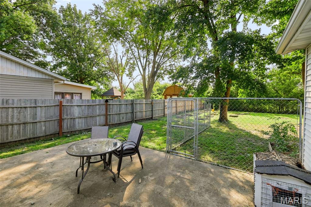 3rd image of 515 Mobile St, Brighton, IL 62012 | MLS# MIS26054548