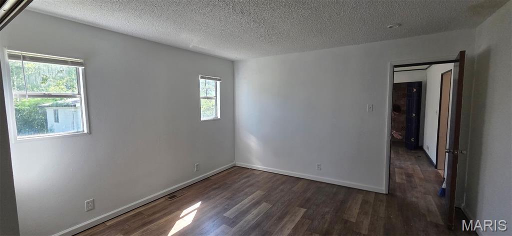 3rd image of 9414 Miriam Ave, Overland, MO 63114 | MLS# MIS26054629