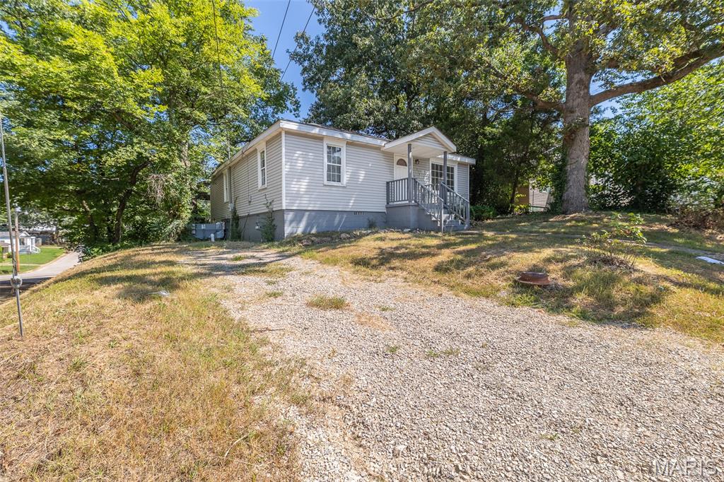 2nd image of 959 Mulberry St, Poplar Bluff, MO 63901 | MLS# MIS26054762